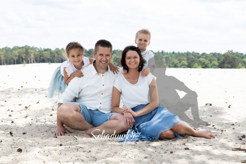 Schaduwfoto Arthur door Dasja Dijkstra van Das Knuss Fotografie Soesterduinen Schaduw van een overleden kindje eindelijk compleet