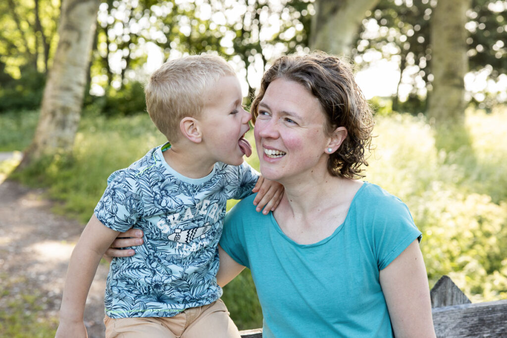 Fotoshoot van een gezin door Dasja Dijkstra van Das Knuss Fotografie Fotograaf Rotterdam Gouda Nieuwerkerk