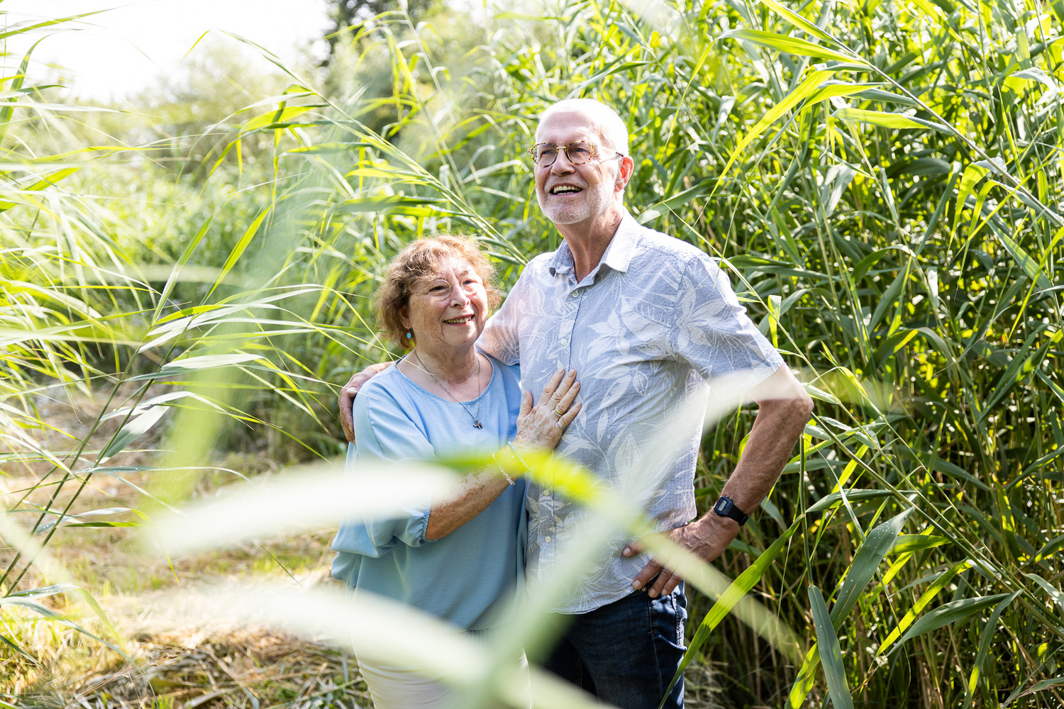Loveshoot met een ouder koppel shoot met een ouder echtpaar door Dasja Dijkstra uit Waarder minishoot