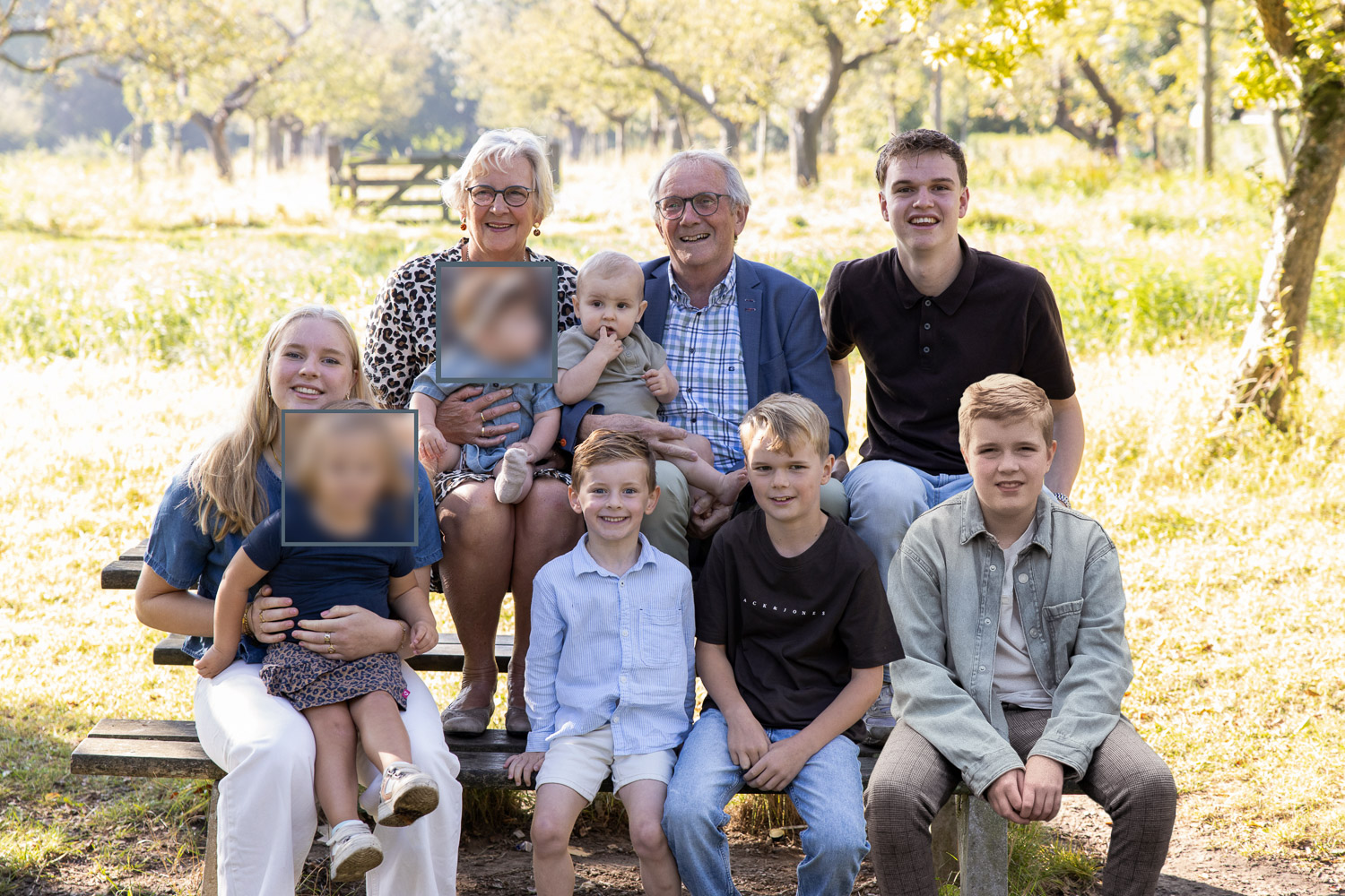 Familie fotoshoot door Dasja Dijkstra van Das Knuss Fotografie Brediuspark Woerden fotoshoot fotograaf Woerden
