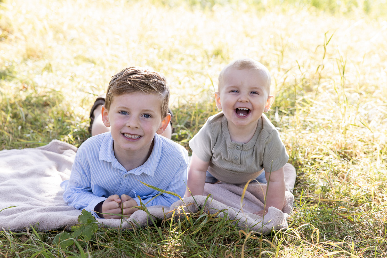 Familie fotoshoot door Dasja Dijkstra van Das Knuss Fotografie Brediuspark Woerden fotoshoot fotograaf Woerden